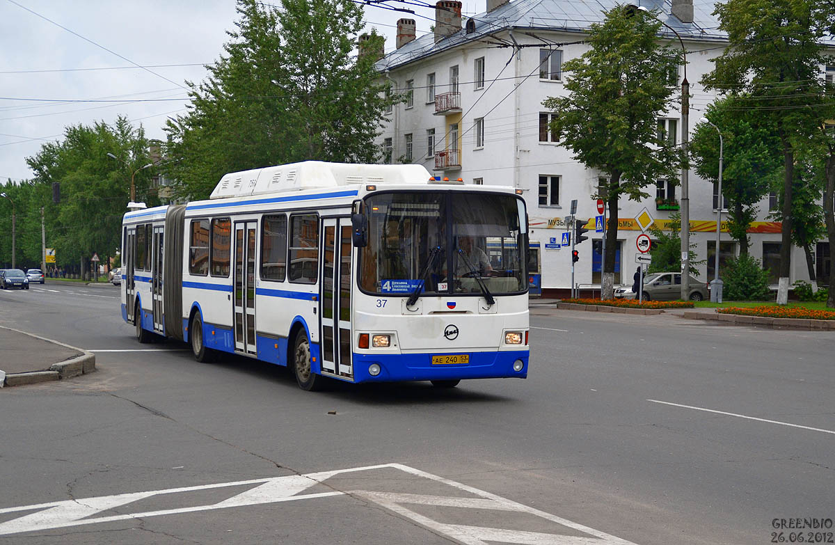 Novgorod region, LiAZ-6212.70 Nr. 37