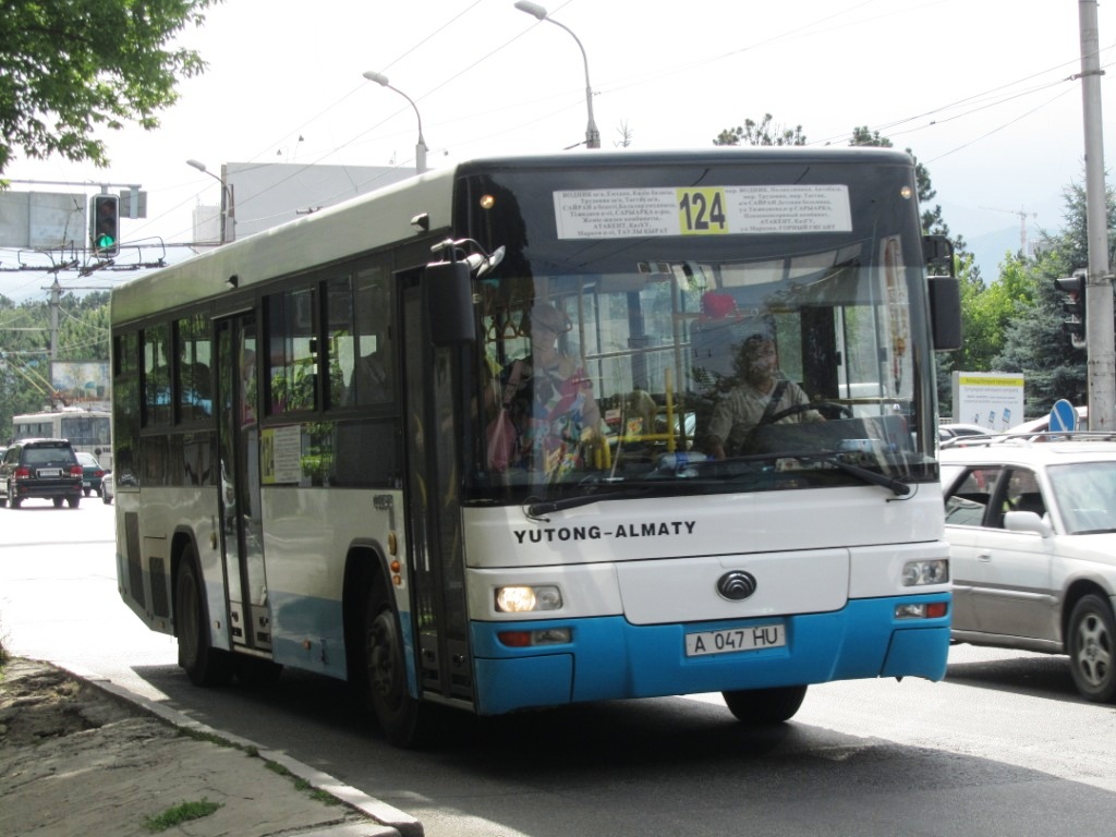 Алматы, Yutong ZK6108HGC № A 047 HU