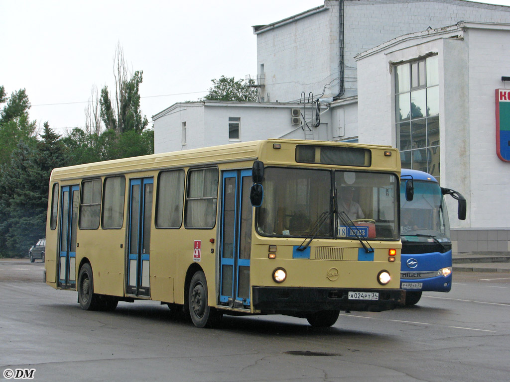 Волгоградская область, ЛиАЗ-5256.00 (Волжанин) № А 024 РТ 34