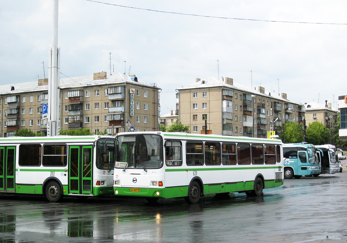 Челябинская область, ЛиАЗ-5256.35 № 620