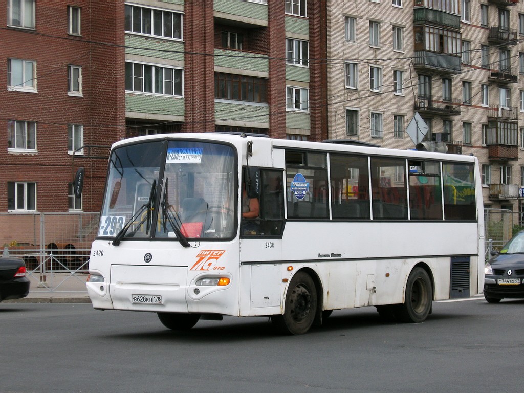 Sankt Petersburg, KAvZ-4235-03 Nr. 2430