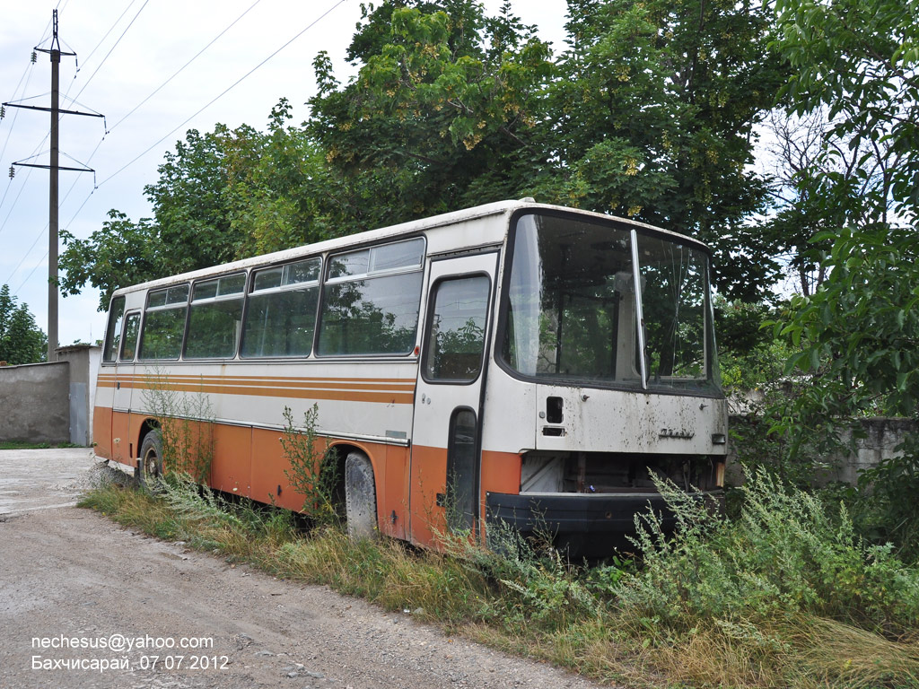 Республика Крым, Ikarus 256.54 № (82) Б/Н 10; Республика Крым — Автобусы без номеров