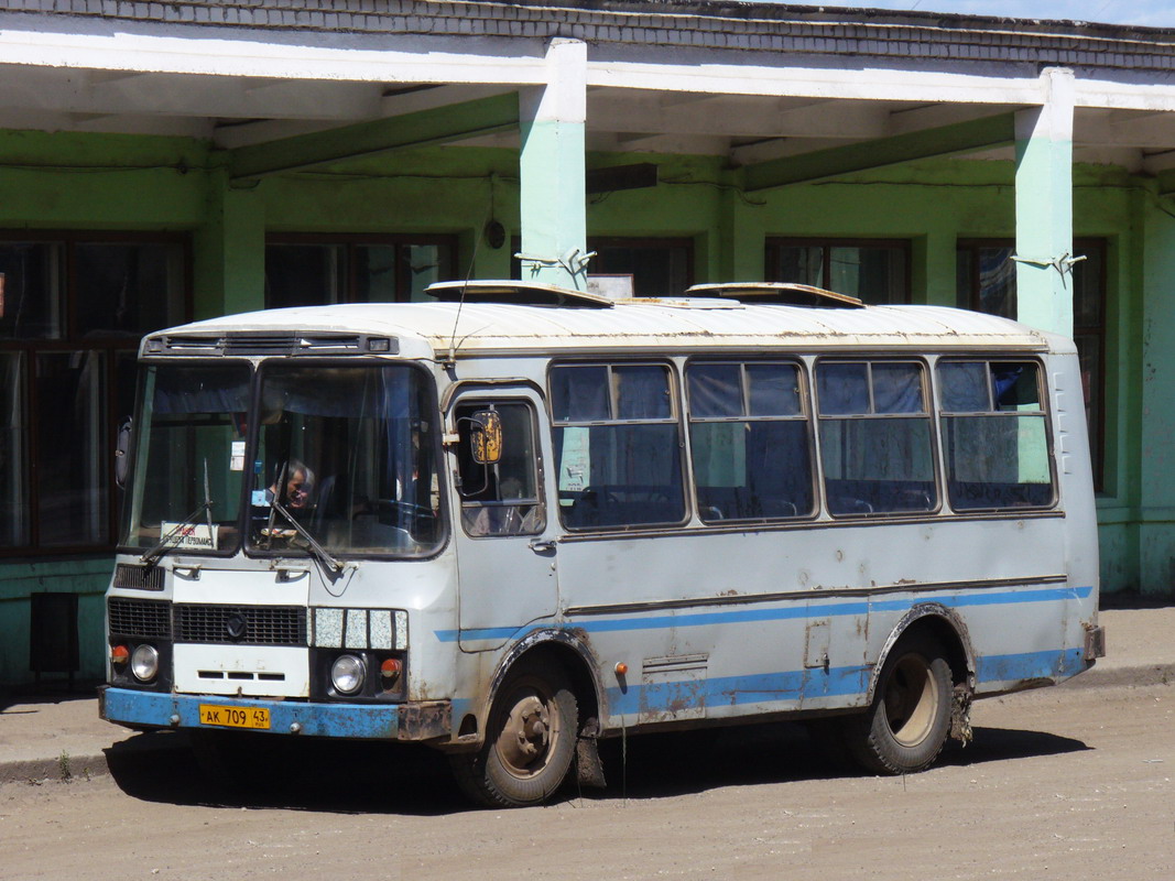 Кировская область, ПАЗ-3205-110 № АК 709 43