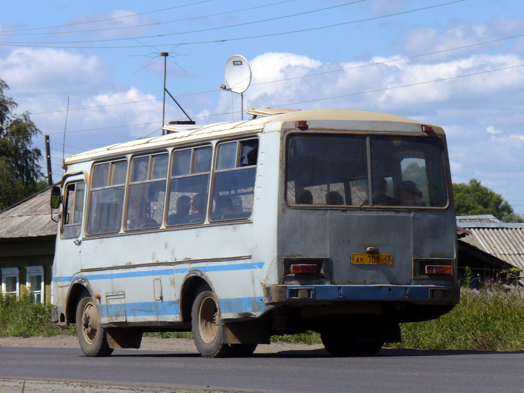 Кировская область, ПАЗ-3205-110 № АК 709 43