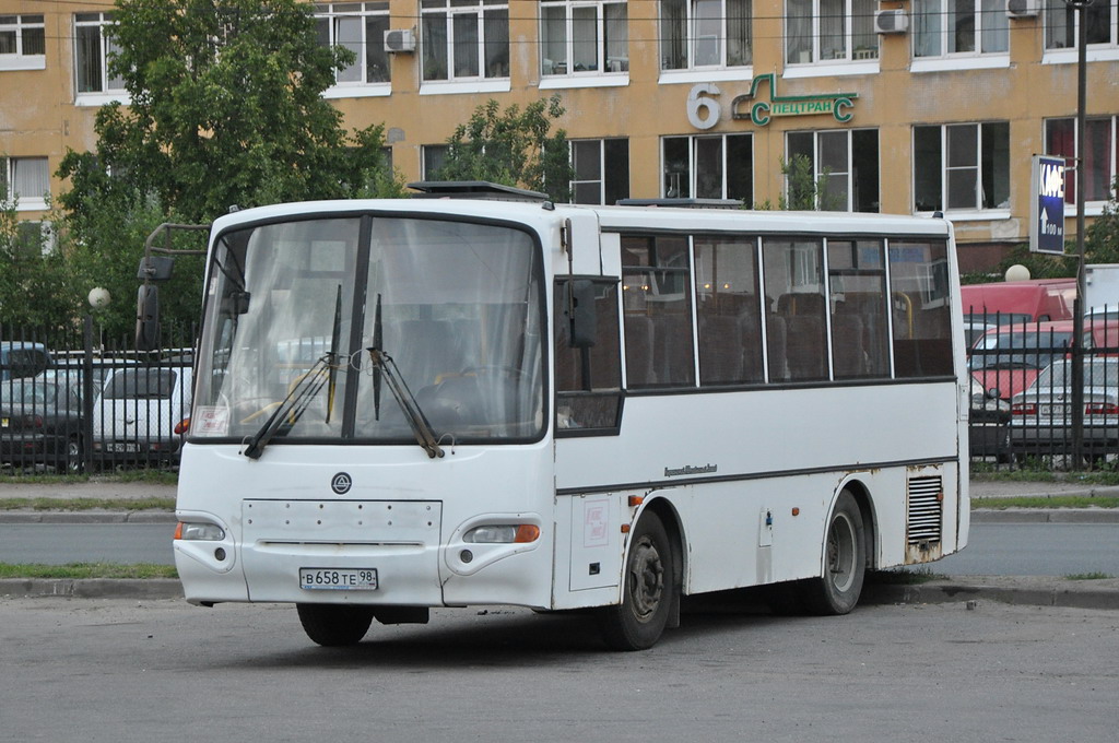 Санкт-Петербург, КАвЗ-4235-31 (2-2) № В 658 ТЕ 98