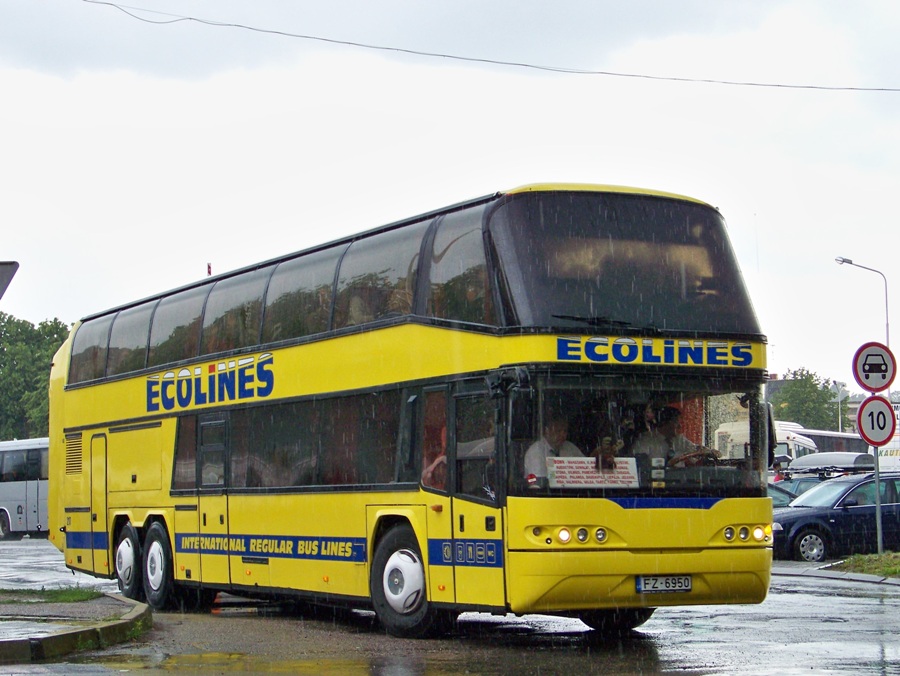 Латвия, Neoplan N122/3L Skyliner № 217