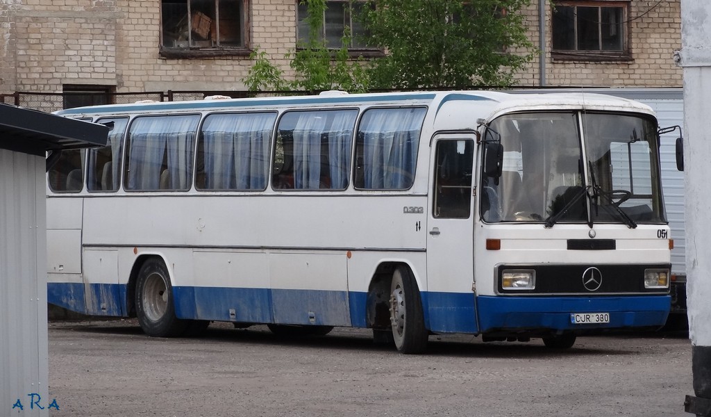 Литва, Mercedes-Benz O303-13ÜHE № 51