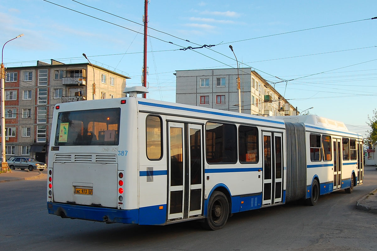 Novgorod region, LiAZ-6212.70 Nr. 387