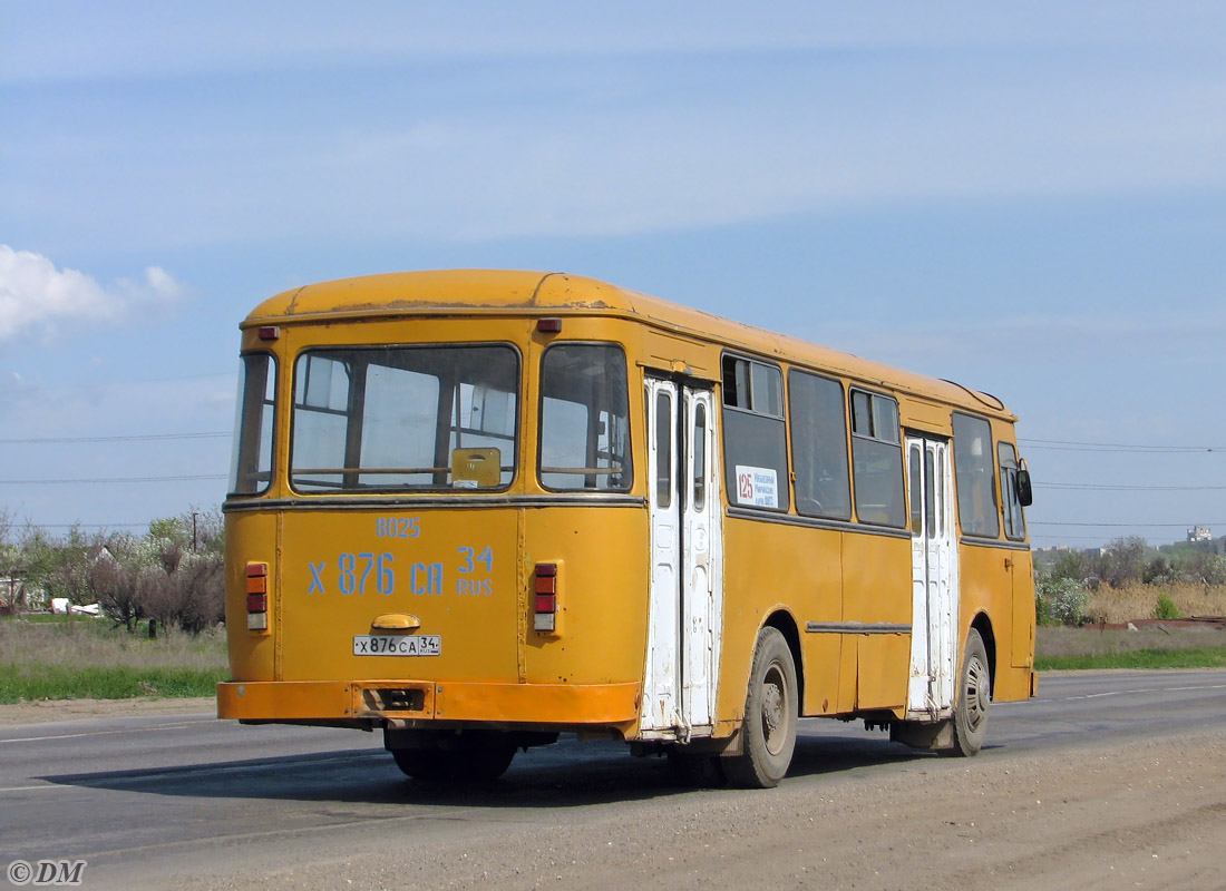 Volgograd region, LiAZ-677M # 8025