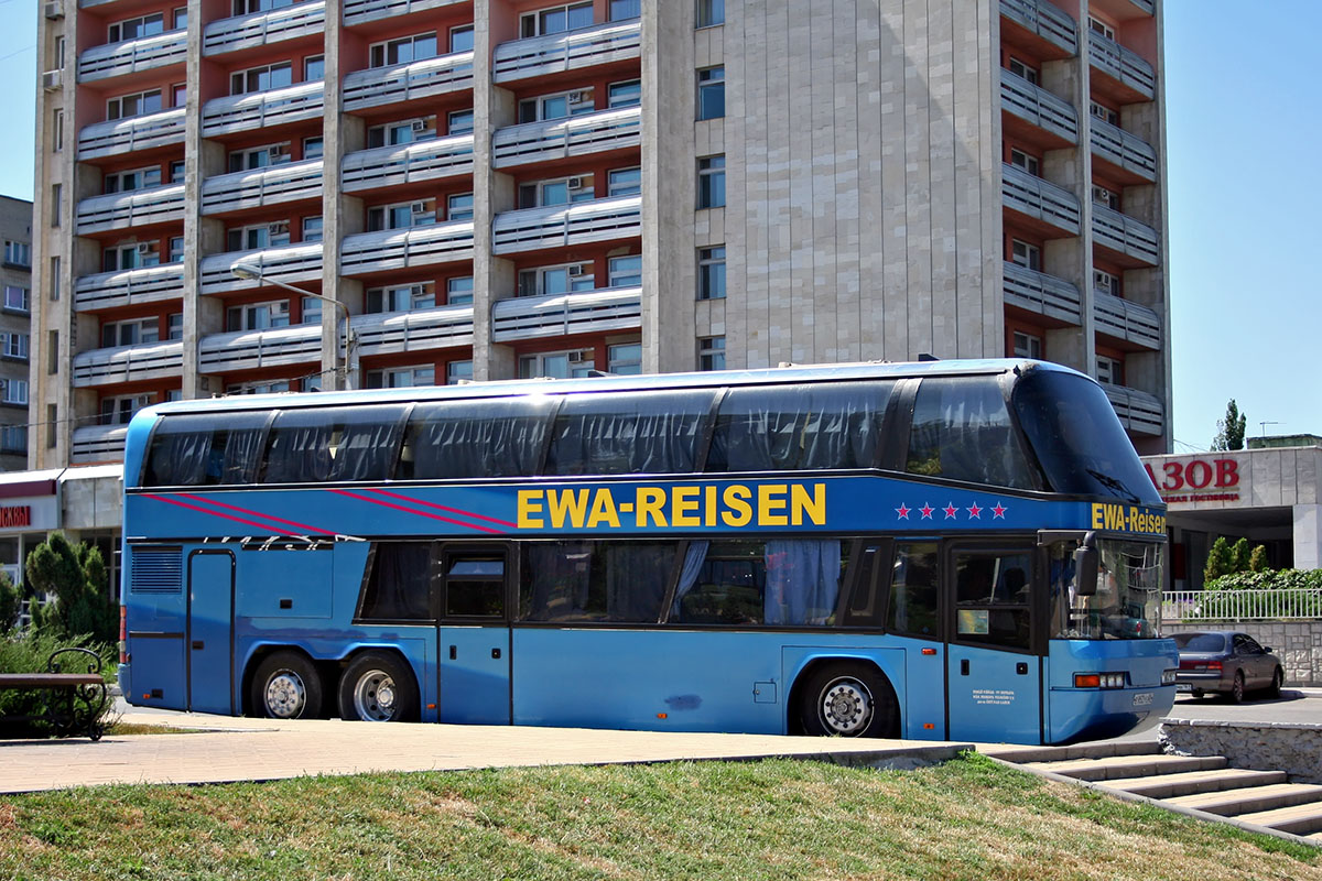 Дагестан, Neoplan N122/3 Skyliner № Е 952 РЕ 05