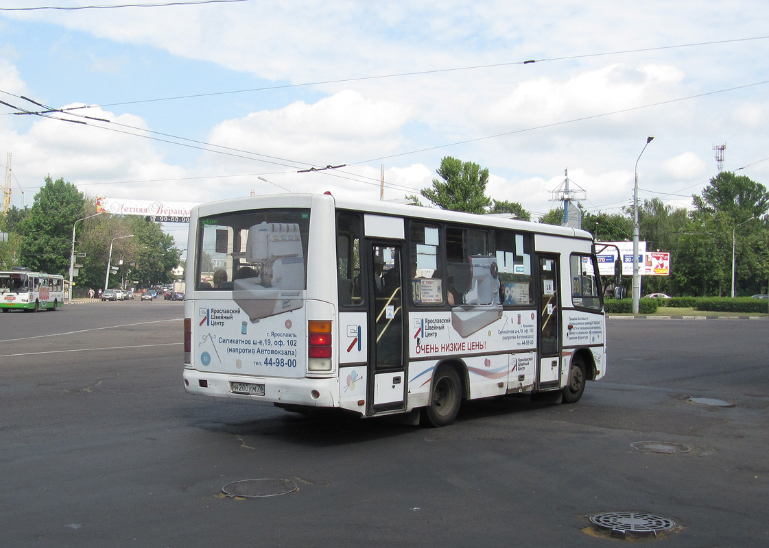 Ярославская область, ПАЗ-320402-03 № Н 200 КМ 76