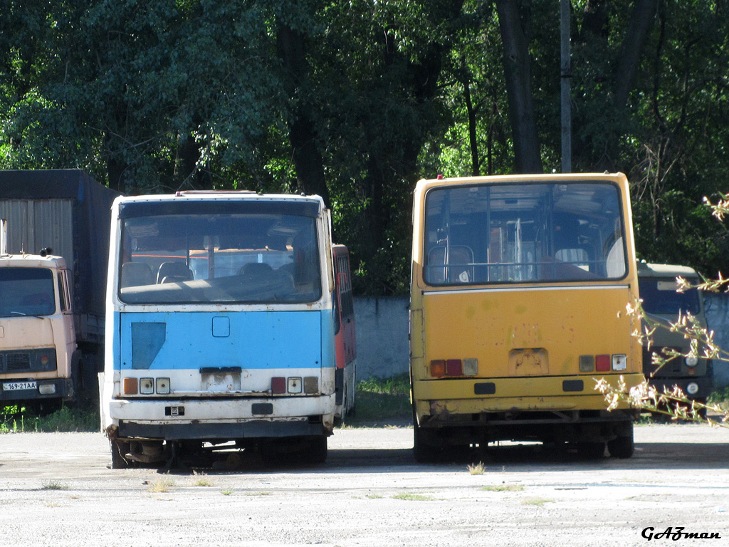 Dnepropetrovsk region, Ikarus 256.54 Nr. 019-11 АВ; Dnepropetrovsk region, Ikarus 260.50 Nr. 8025 ДНТ; Dnepropetrovsk region — Motor company