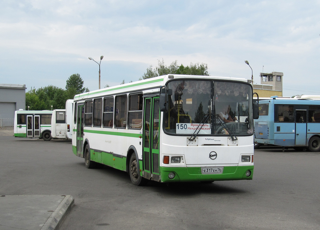 Obwód jarosławski, LiAZ-5256.35-01 Nr Е 317 ЕН 76