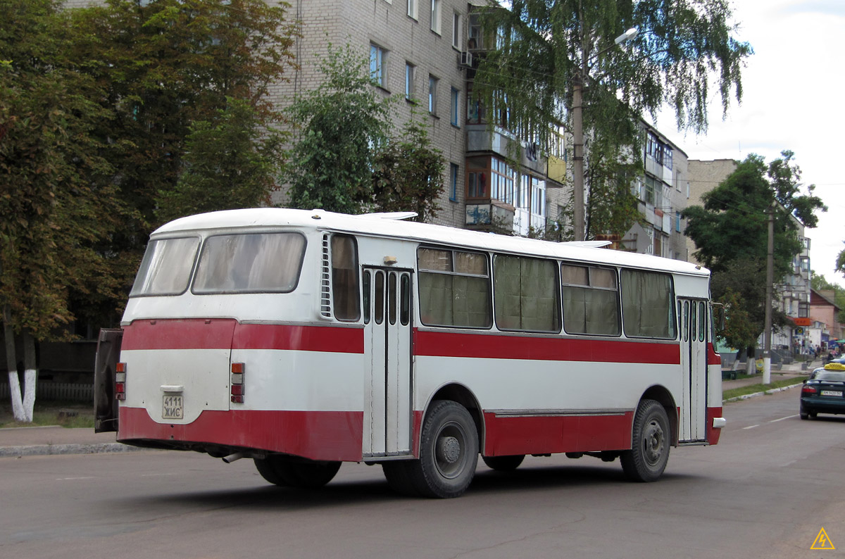 Лаз 695