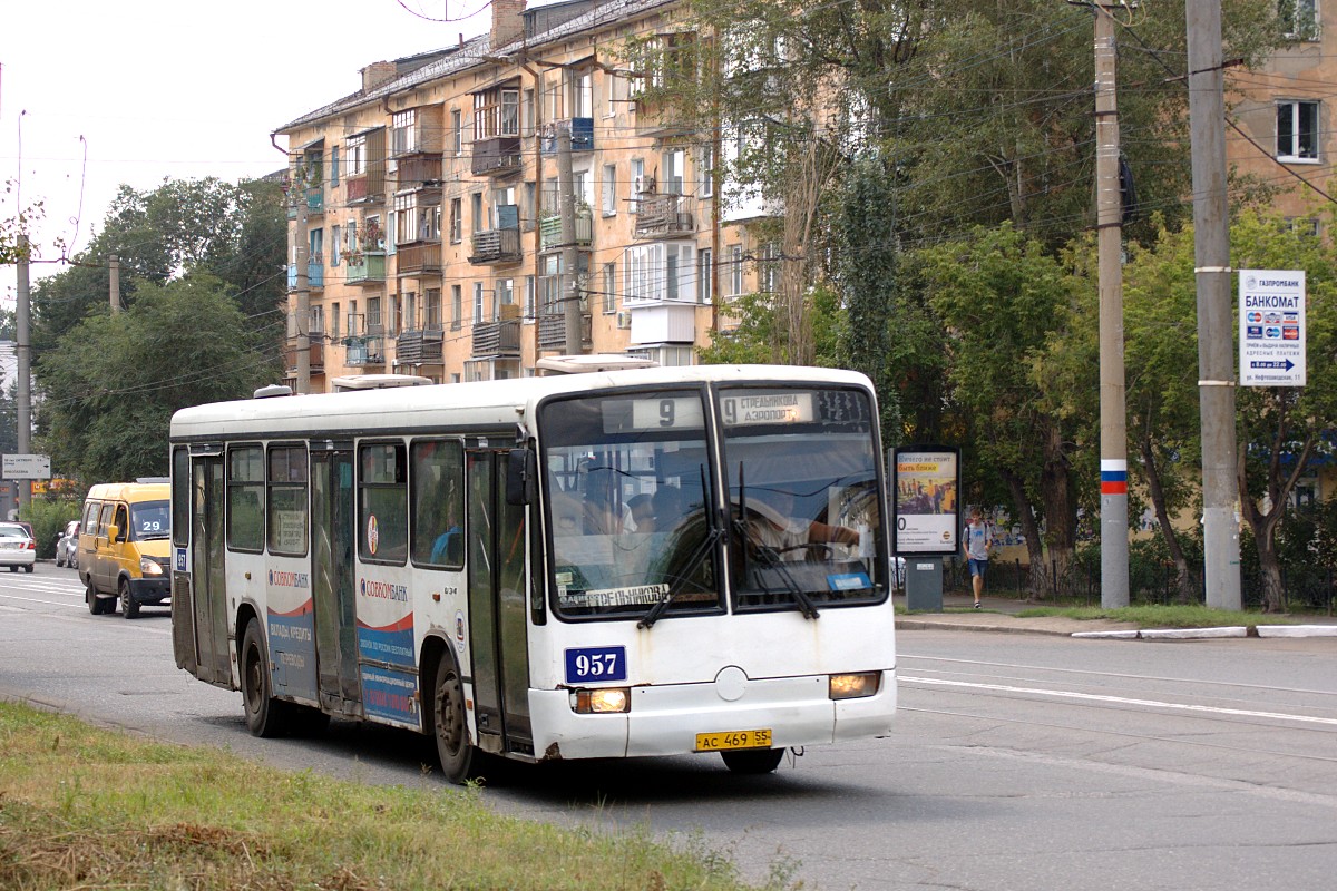 Омская область, Mercedes-Benz O345 № 957