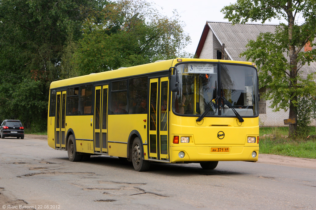 Тверская область, ЛиАЗ-5256.36 № АН 371 69