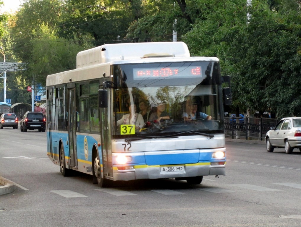 Алматы, Yutong ZK6120HGM № 72