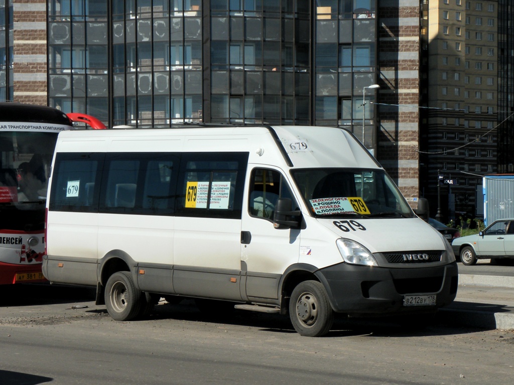 Санкт-Петербург, Нижегородец-2227UU (IVECO Daily) № В 212 ВУ 178