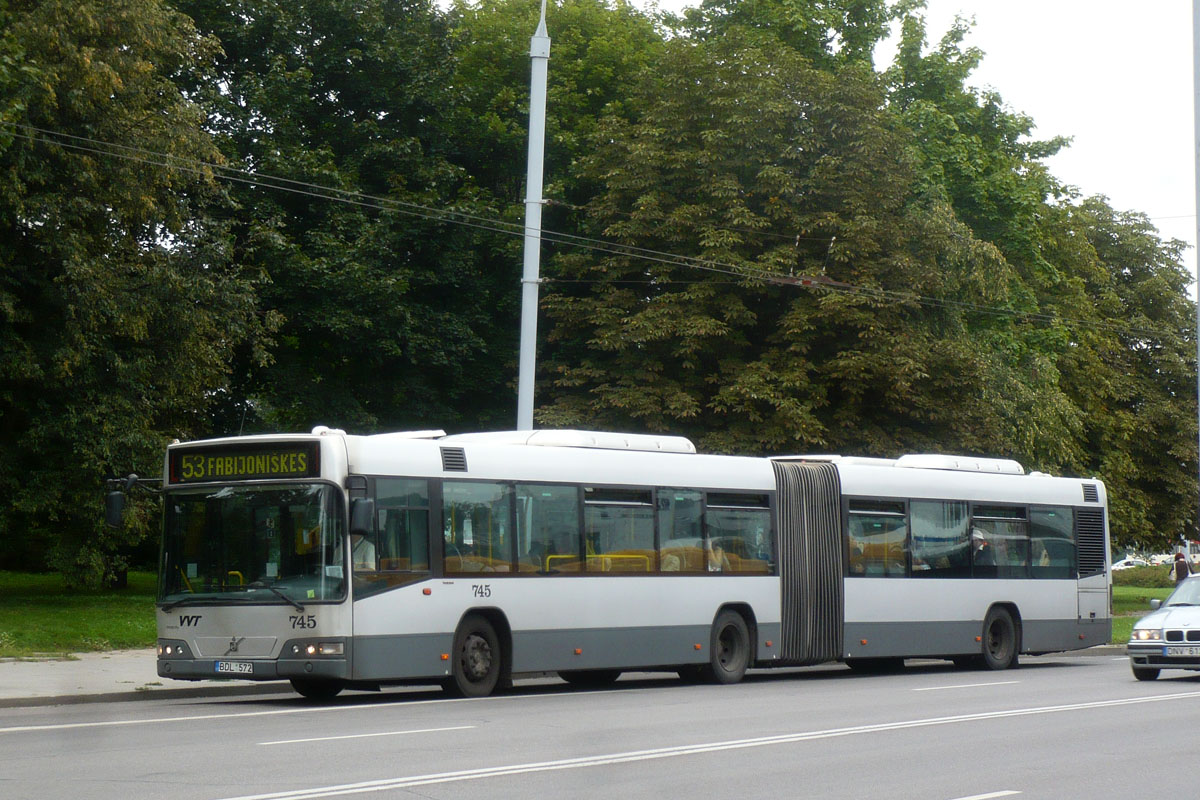 Литва, Volvo 7700A № 745