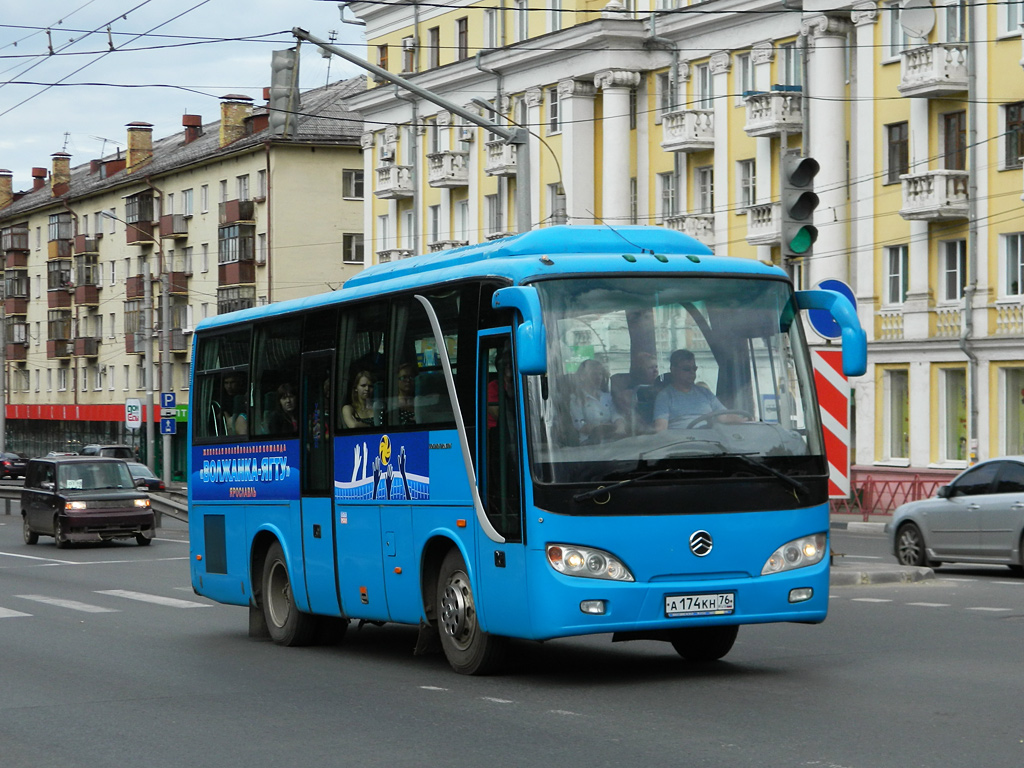 Ярославская область, Golden Dragon XML6796E1G № А 174 КН 76
