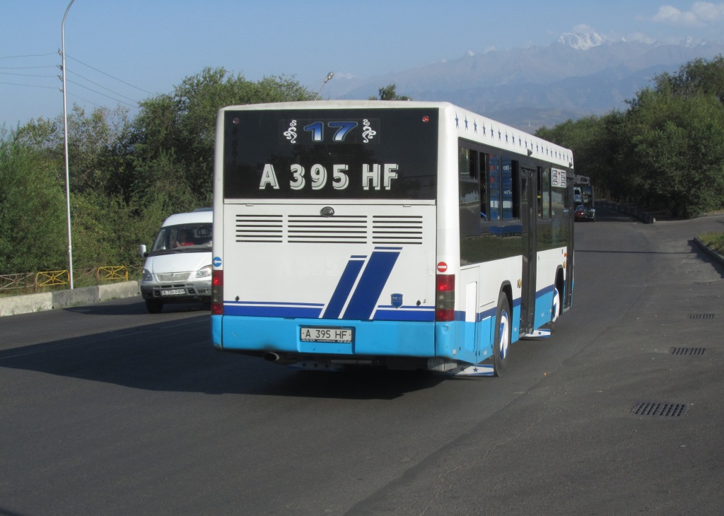 Алматы, Yutong ZK6108HGH № 7054