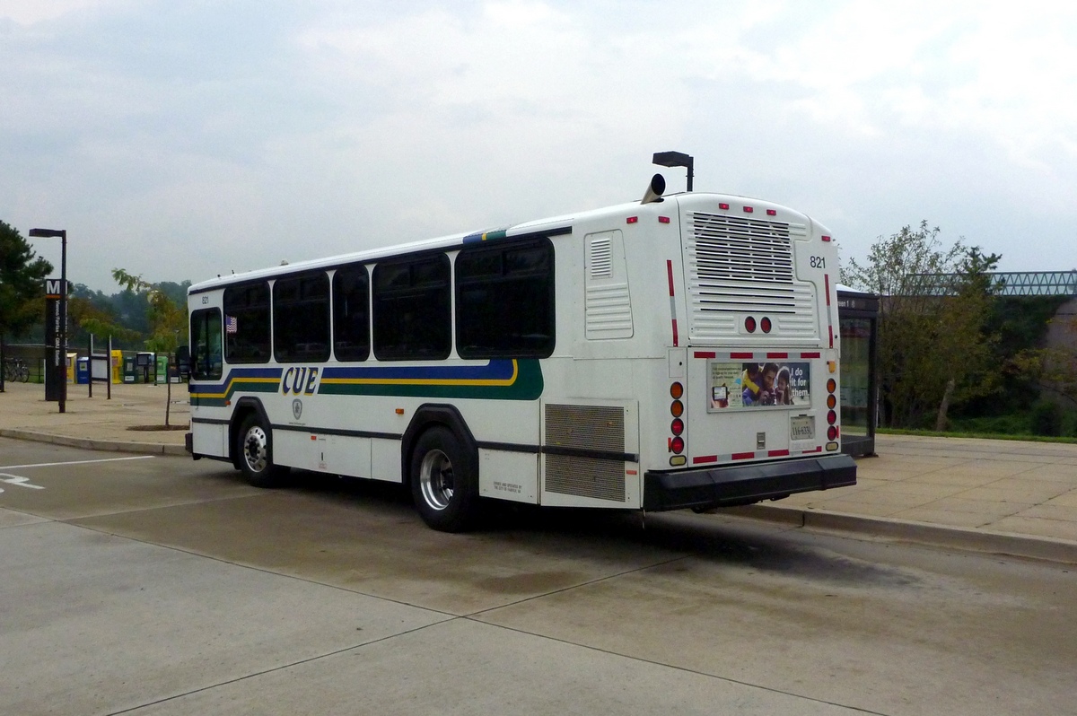 США, Gillig Phantom № 821