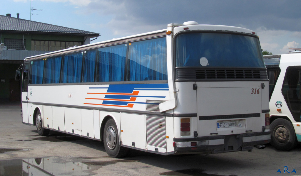 Латвия, Setra S215HR № 316