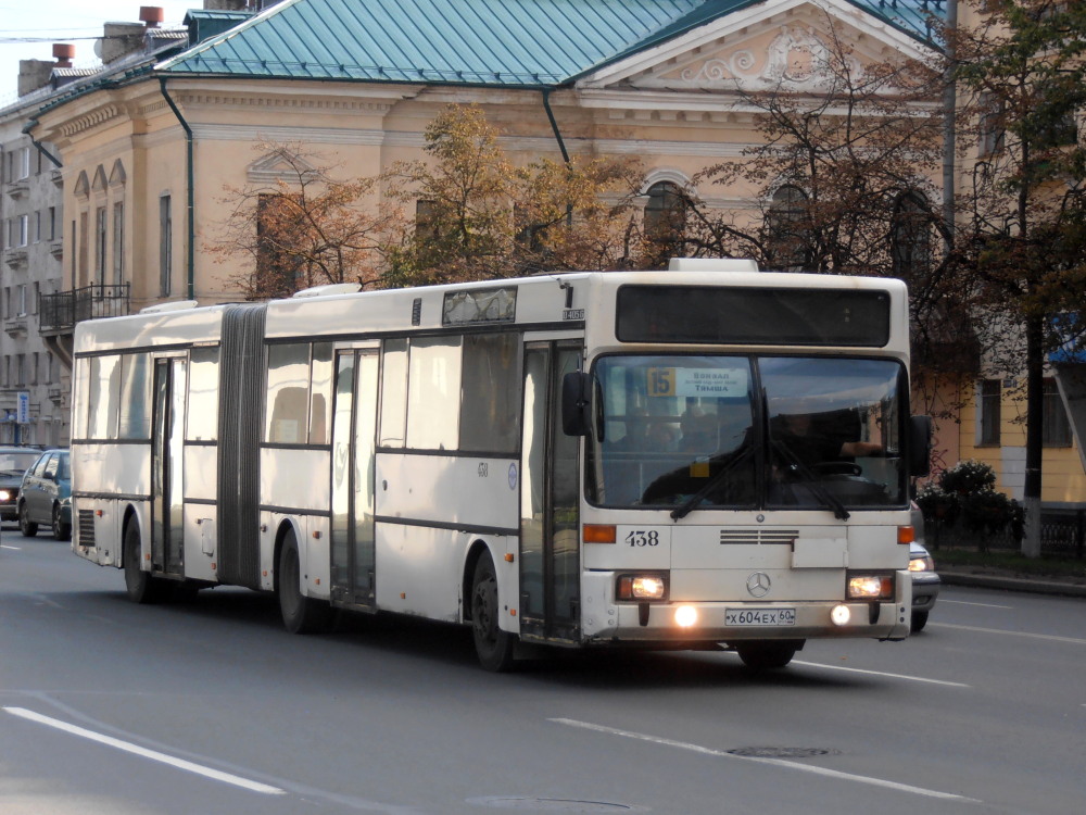 Pskovská oblast, Mercedes-Benz O405G č. 438