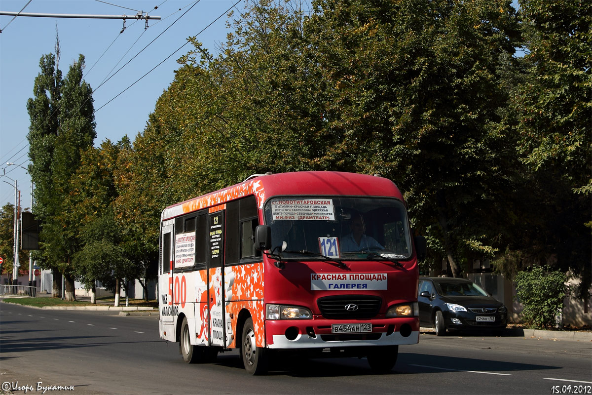 Краснодарский край, Hyundai County SWB C08 (РЗГА) № В 454 АН 123