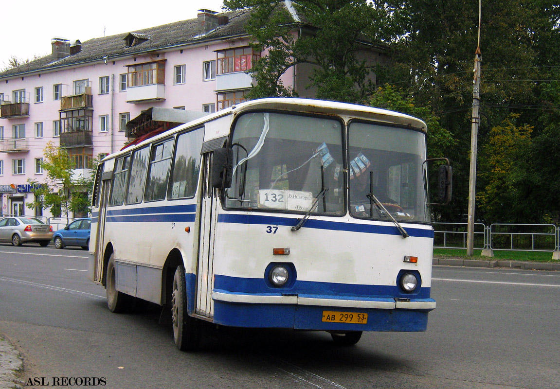 Новгородская область, ЛАЗ-695Н № 37