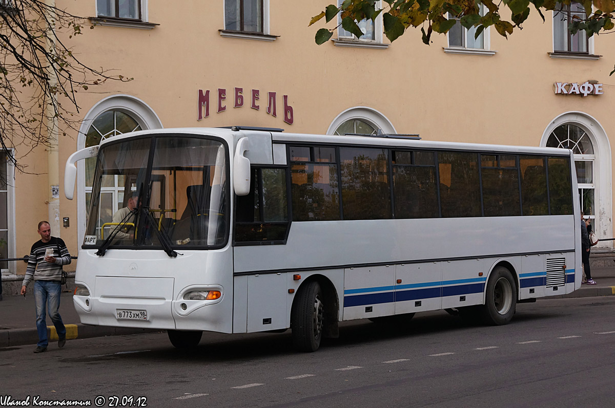 Санкт-Пецярбург, КАвЗ-4238-01 № В 773 ХМ 98