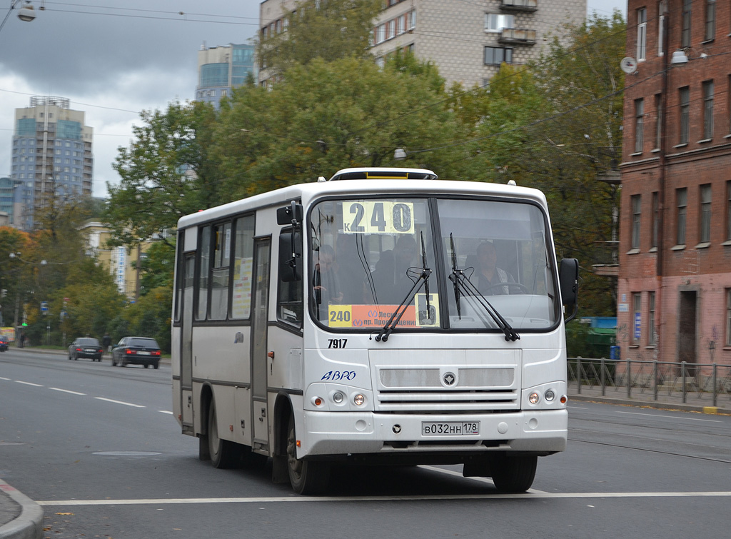 Sankt Petersburg, PAZ-320402-05 Nr. 7917