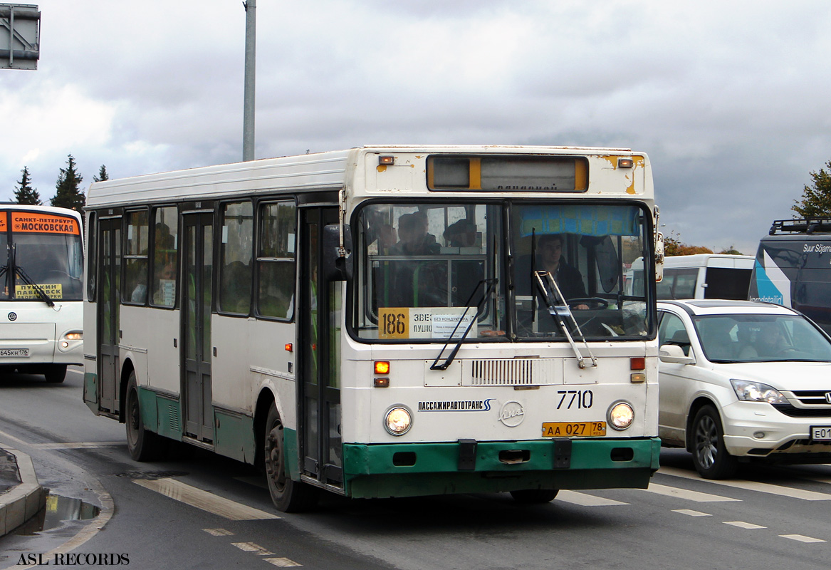 186 автобус остановки. Автобус 186 СПБ. 186 Автобус Пушкин.