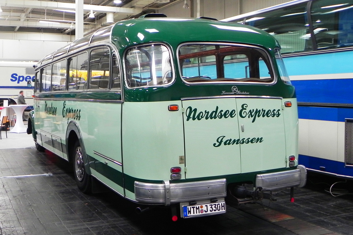 Нижняя Саксония, Mercedes-Benz O3500 № WTM-J 330H; Нижняя Саксония — IAA Nutzfahrzeuge 2012