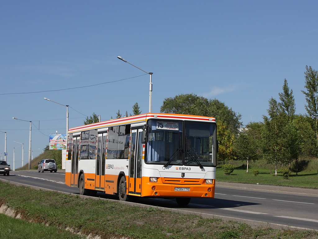 Kemerovo region - Kuzbass, NefAZ-5299-10-32 № М 258 АТ 142 — Foto —  Autobusa transports