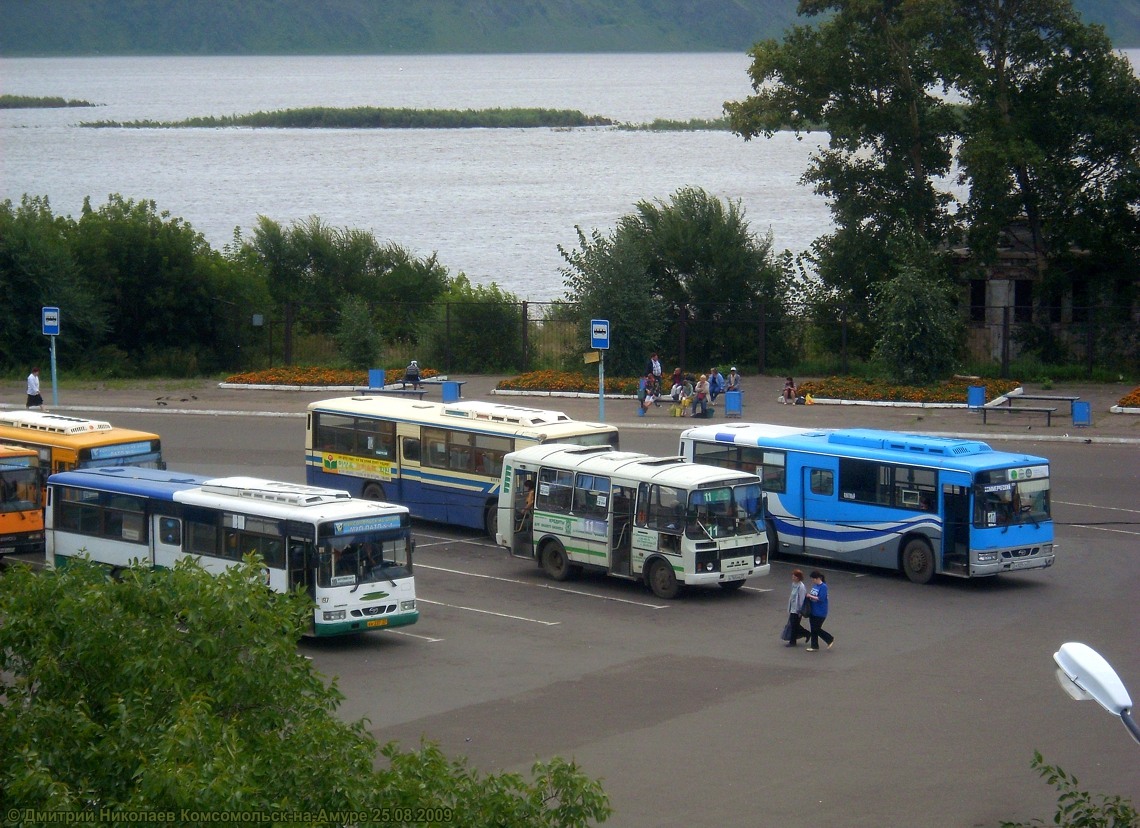 Автобус на автовокзал комсомольск на амуре. Автовокзал Комсомольск на Амуре. Автовокзал на Амуре Комсомольск на Амуре. Автобус Хабаровск. Автовокзал Хабаровск автобусы.