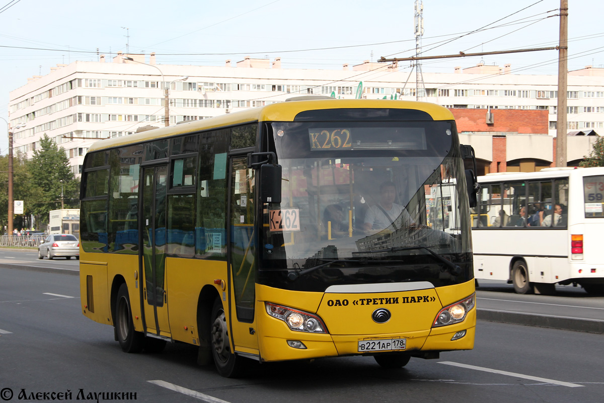 Санкт-Петербург, Yutong ZK6852HG № В 221 АР 178