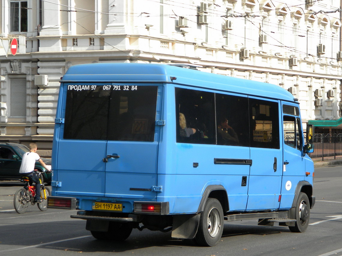 Obwód odeski, Mercedes-Benz Vario 812D Nr BH 1197 AA