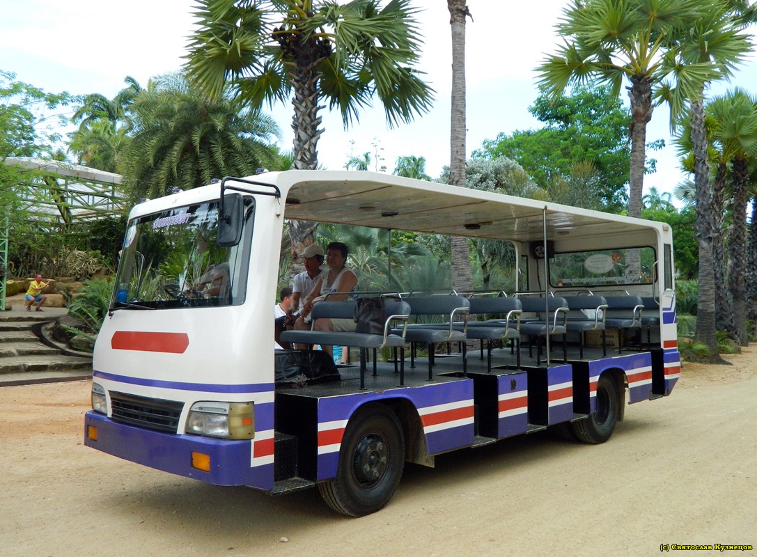 Thailand, Sightseeng buses and "trains" Nr. 7-7