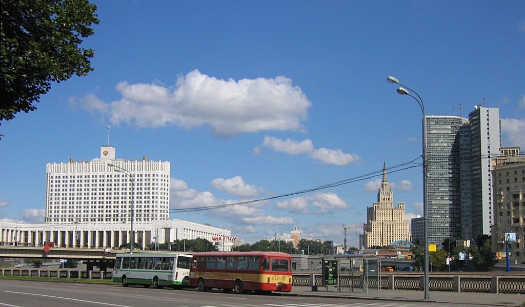 Москва, ЛиАЗ-677М № 08956