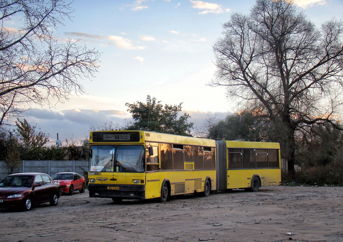 Киев, МАЗ-105.060 № 4712