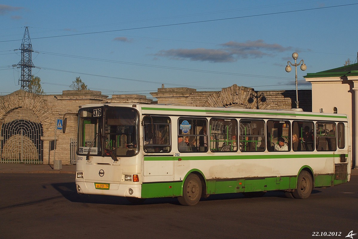 Saint Petersburg, LiAZ-5256.26 # 3152