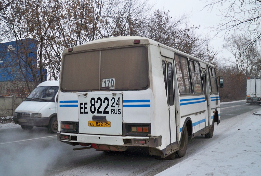 В автобус маршрута Красноярск - Шушенское влетела фура