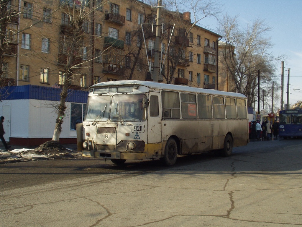 Omsk region, LiAZ-677M Nr. 928