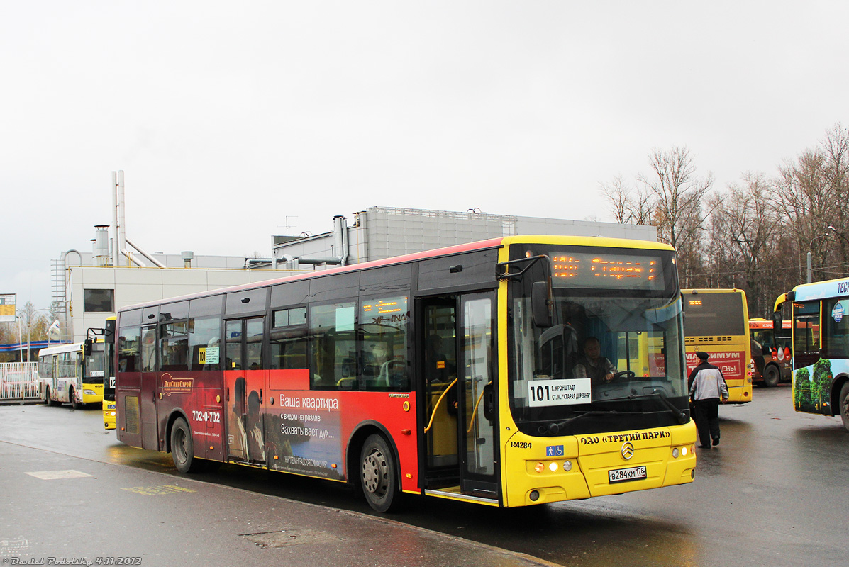 Санкт-Петербург, Golden Dragon XML6125CR № В 284 КМ 178