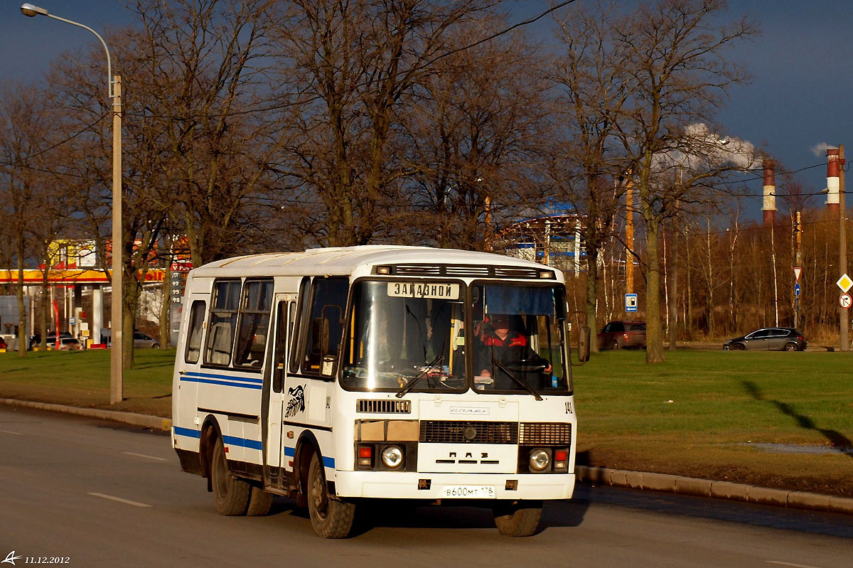 Szentpétervár, PAZ-32053 KT-201B sz.: 141