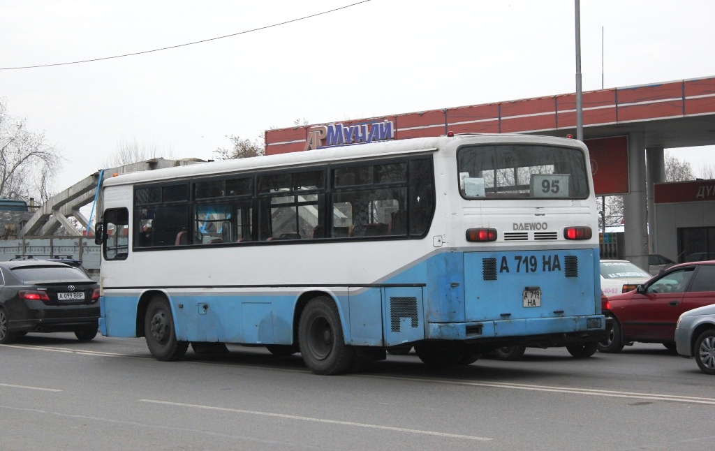 Алматы, Daewoo BS090 Royal Midi (Busan) № A 719 HA