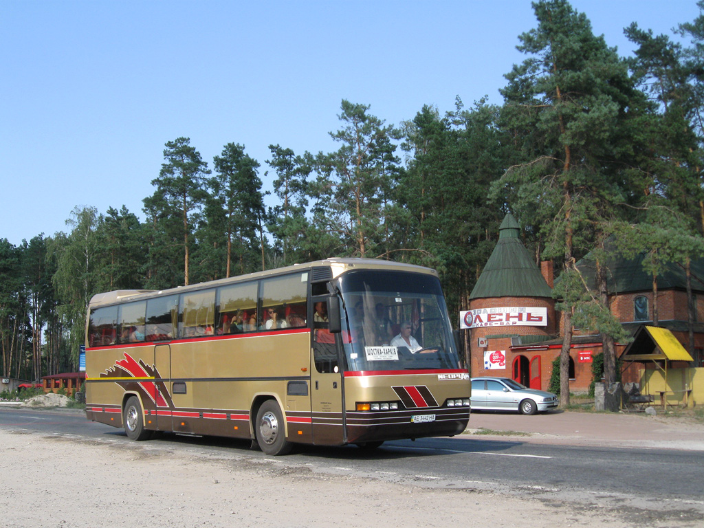 Kharkov region, Neoplan N316SHD Transliner # AE 3442 HA