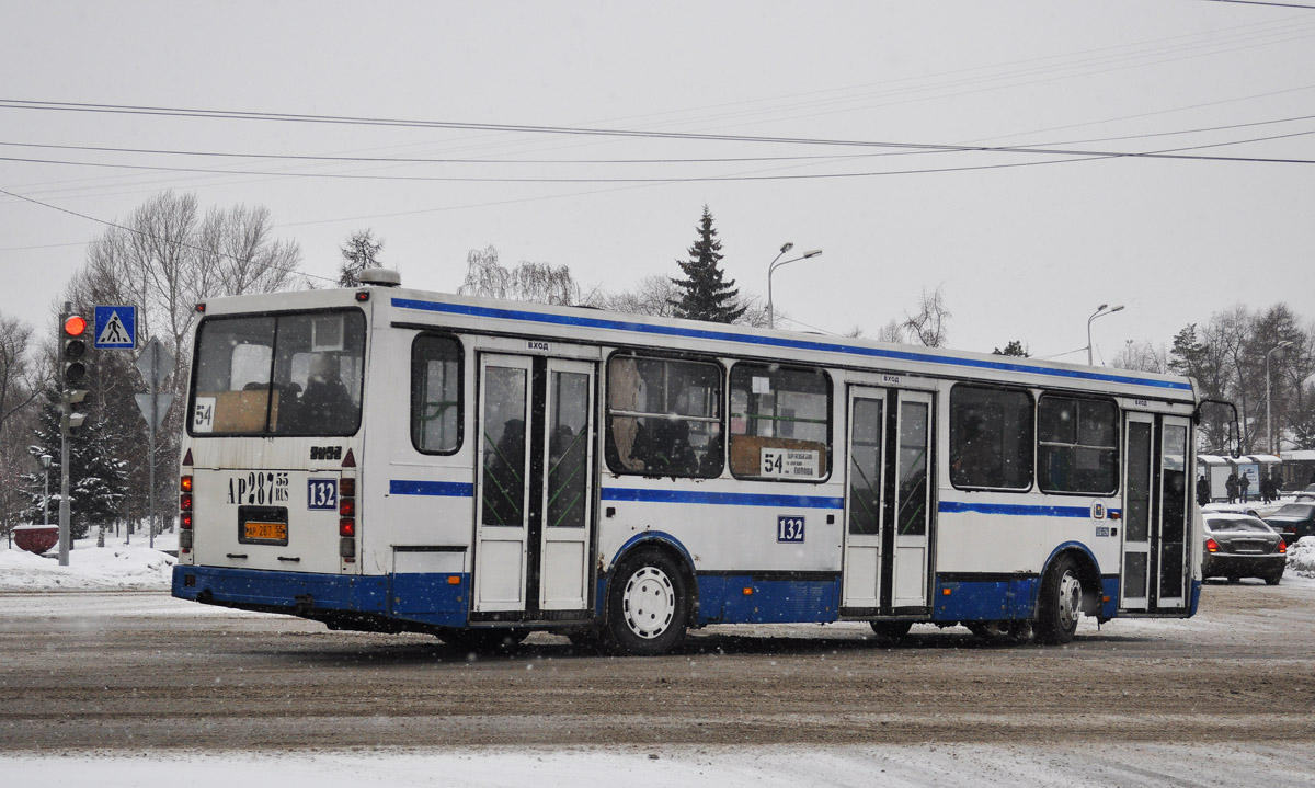 Омская область, ЛиАЗ-5256.40 № 132