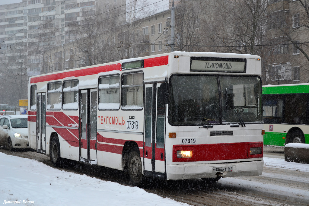 Москва, Mercedes-Benz O325 № 07819